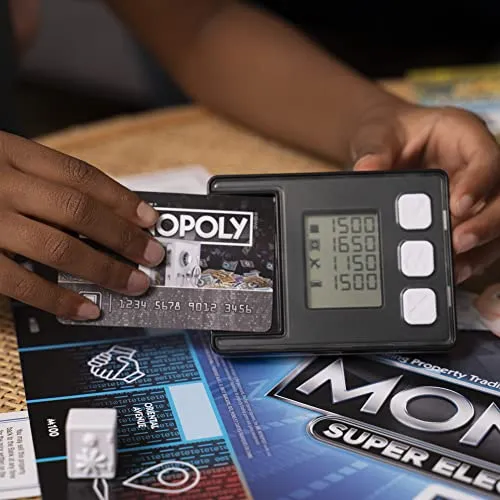 Hasbro Monopoly Super Electronic Banking, Gioco in Scatola, Variante con Carte di Credito e Spazi Aerei, Include Lettore Elettronico Hasbro Gaming, per Famiglie e Bambini da 8 Anni in su