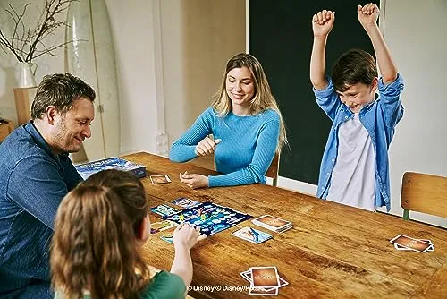 Asmodee - Dixit: Disney - Gioco da Tavolo di Fantasia e Immaginazione con i Personaggi Disney, 3-6 Giocatori, 8+ Anni, Edizione in Italiano