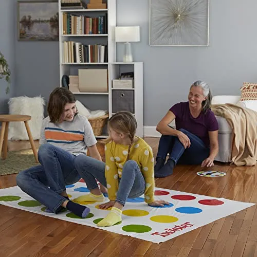 Hasbro Gaming Twister Gioco in Scatola, Include 1 Tappeto Twister, 1 Ruota E Le Istruzioni, Versione 2020 in Italiano, Multicolore