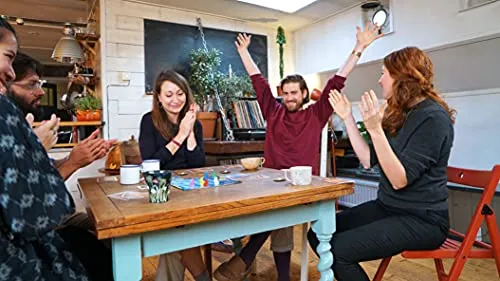 Asmodee - Dixit - Gioco da Tavolo di Immaginazione e Fantasia, 3-8 Giocatori, 8+ Anni, Edizione in Italiano