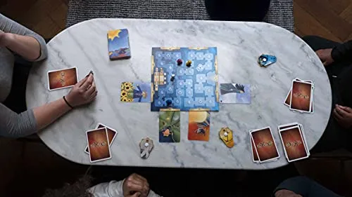Asmodee - Dixit - Gioco da Tavolo di Immaginazione e Fantasia, 3-8 Giocatori, 8+ Anni, Edizione in Italiano