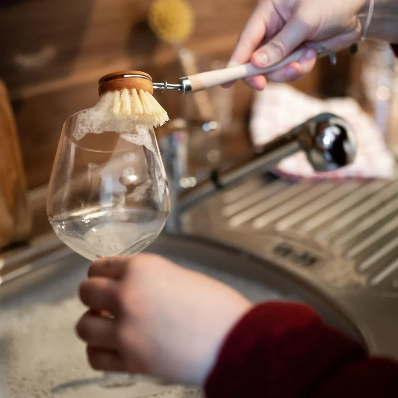 Chinchilla® Sink Brush in legno di faggio | spazzola da cucina sostenibile con setole in fibra naturale | incl. tre teste intercambiabili | senza plastica e resistente