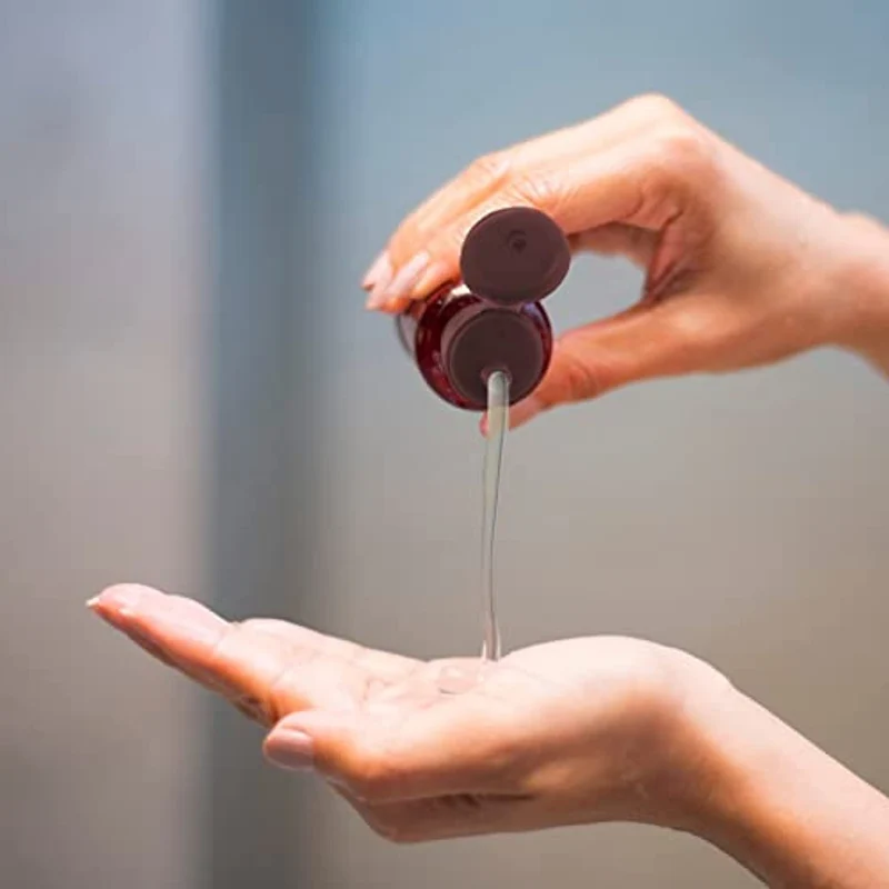 Restivoil Fisiologico Sebonormalizzante Olio-Shampoo per Cute Sensibile e per Capelli Normali e Grassi, Senza Agenti Schiumogeni e Aggressivi - 250 ml