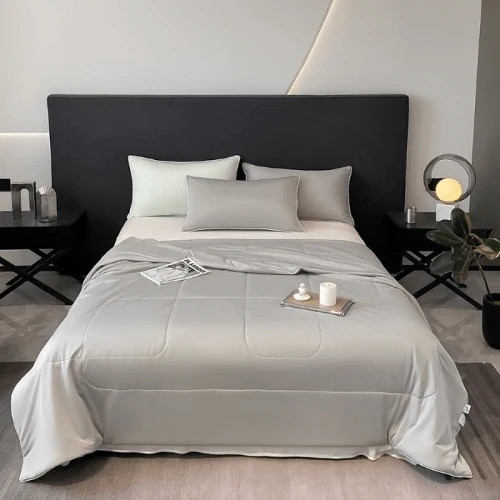 Elegear Double-Faced Two-Hue Ring-Stitched Cooling Comforter