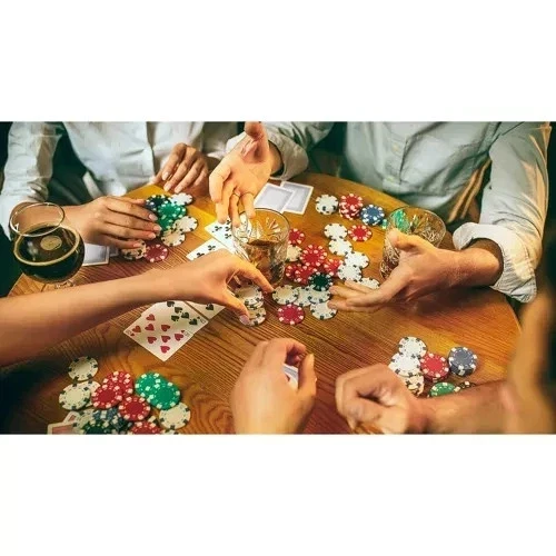 Poker - set da 300 fiches in una valigetta