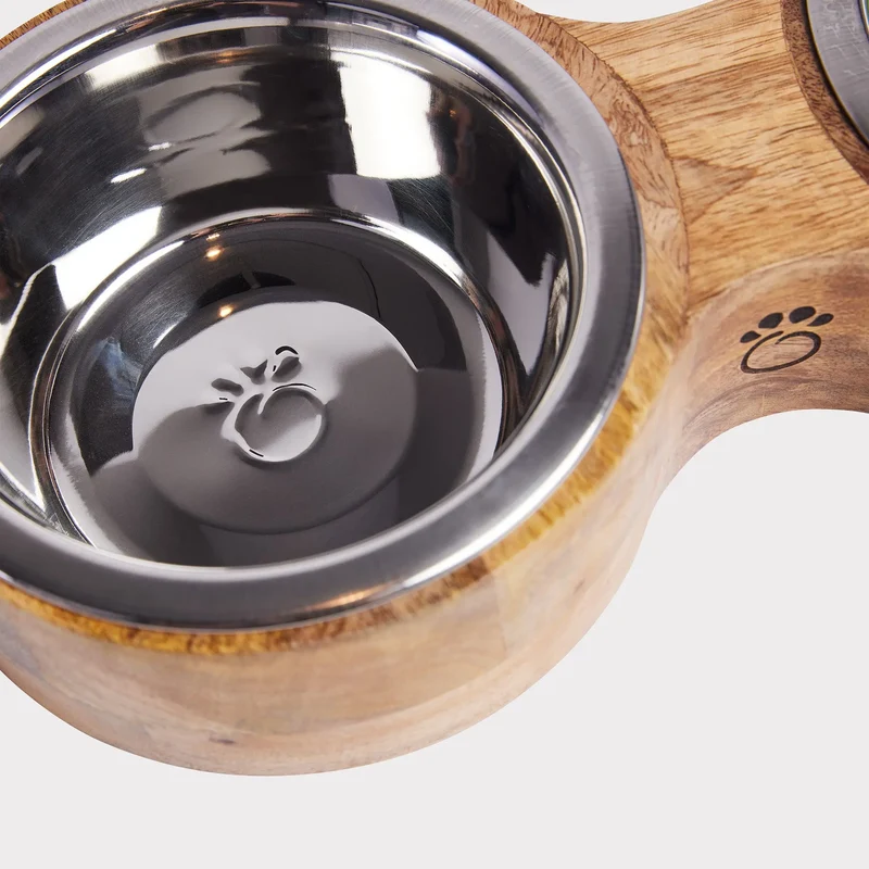 Figure-8 Pet Feeder