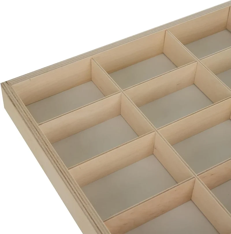 Scaffale in legno per bambole – 54 scomparti per la vostra collezione