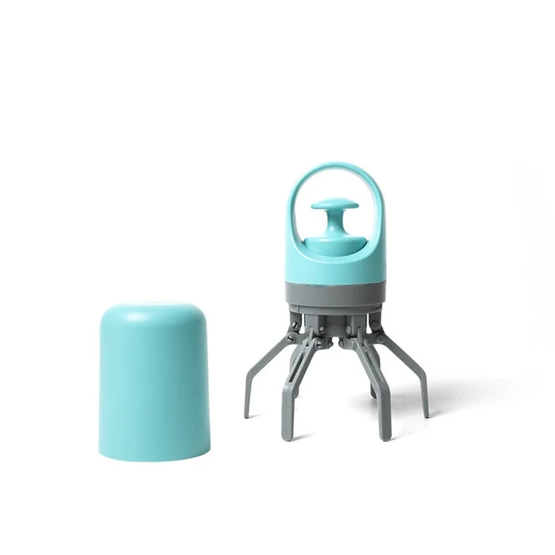 Claw-Grip Pooper Scooper