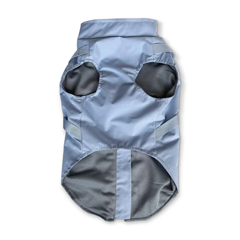 Imperméable avec harnais intégré