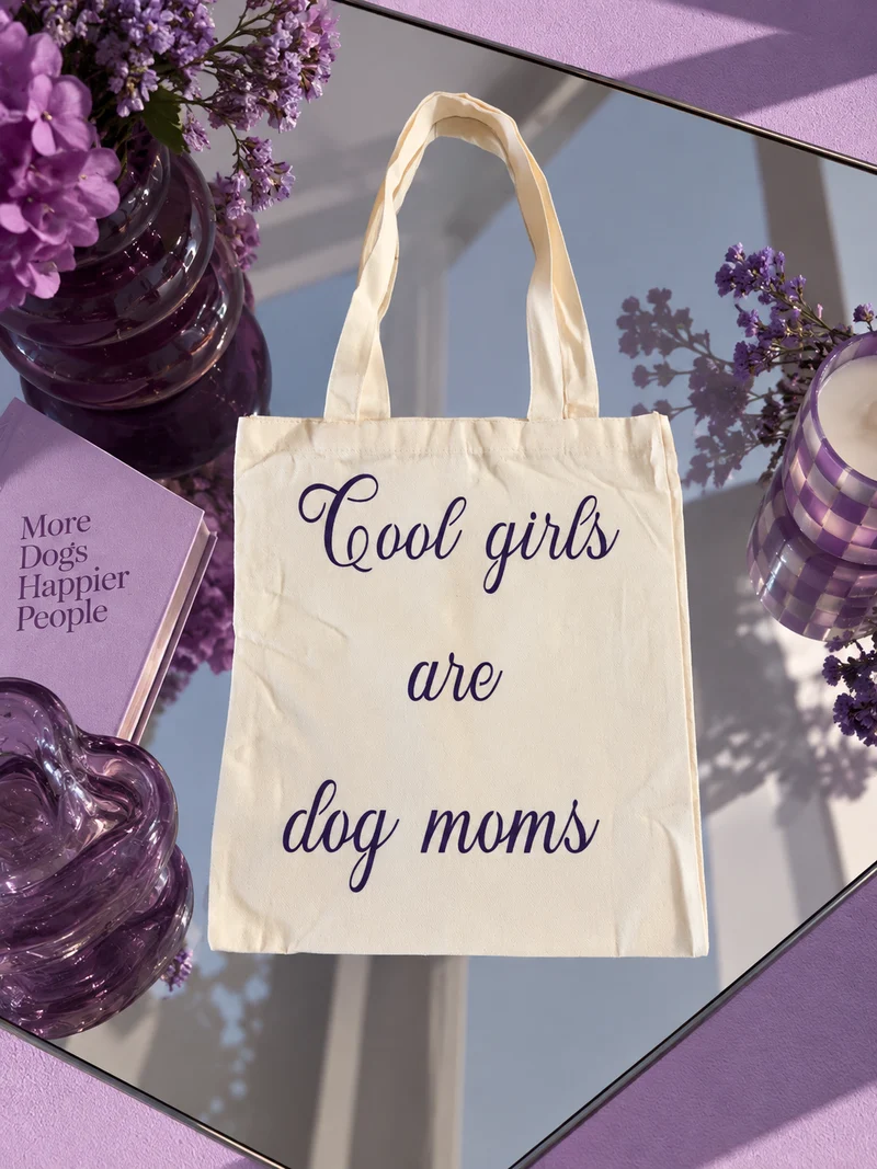 Cool girls are dog moms TOTE BAG