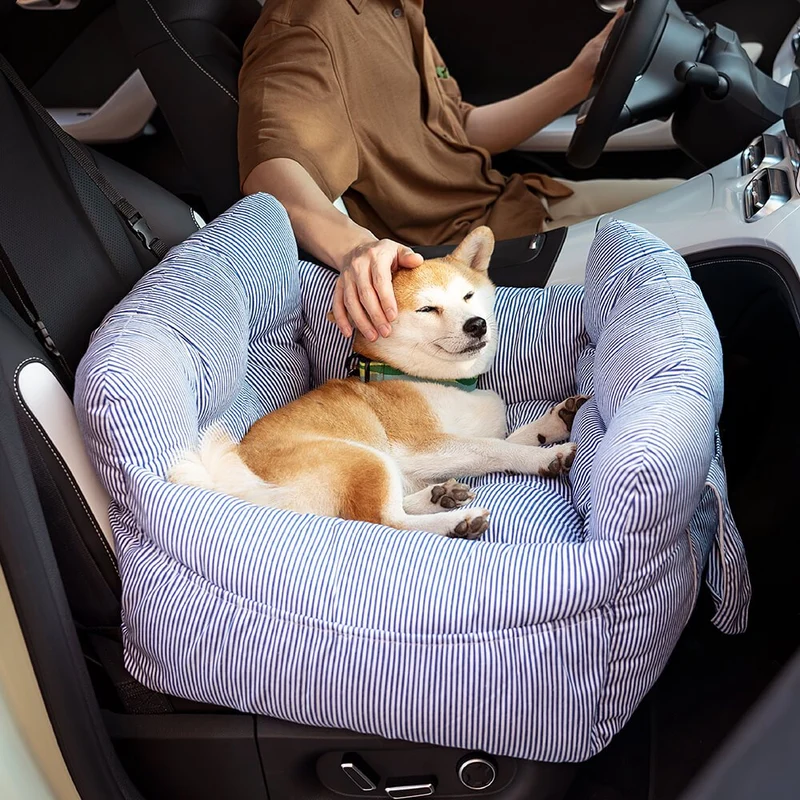 Cuccia Auto per Cani con Fodera Lavabile e Cinture Regolabili