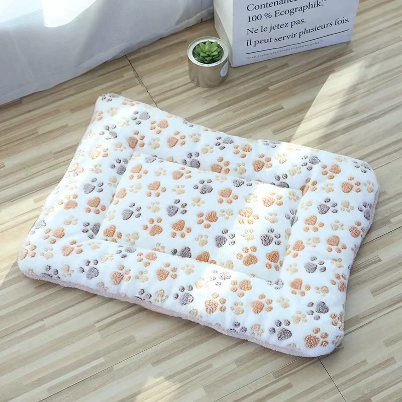 Cat Pad Dog Mat Sleep Autumn and Winter Heattech Doghouse Cathouse Pet Mattresses Cat Heattech Blanket Small Quilt