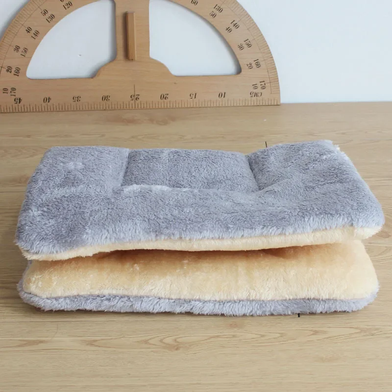 Flannel Pet Mat Dog Bed Cat Bed Thicken Sleeping Mat Dog Blanket Mat For Puppy Kitten Pet Dog Bed for Small Large Dogs Pet Rug