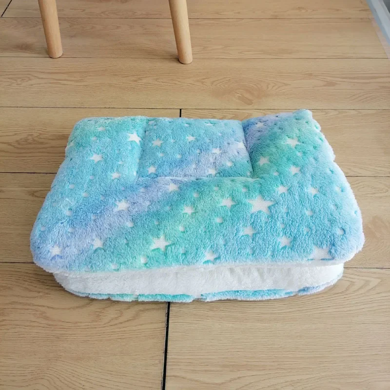 Flannel Pet Mat Dog Bed Cat Bed Thicken Sleeping Mat Dog Blanket Mat For Puppy Kitten Pet Dog Bed for Small Large Dogs Pet Rug