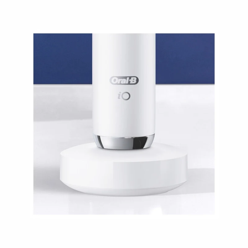 Oral-B Spazzolino Elettrico Ricaricabile iO 9S Bianco, 2 Testine, 1 Custodia Da Viaggio Ricaricabile, 1 Spazzolino