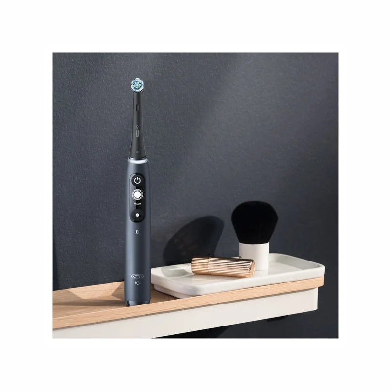 Oral-B Spazzolino Elettrico Ricaricabile iO 7S Nero, 2 Testine, 1 Custodia Da Viaggio, 1 Spazzolino