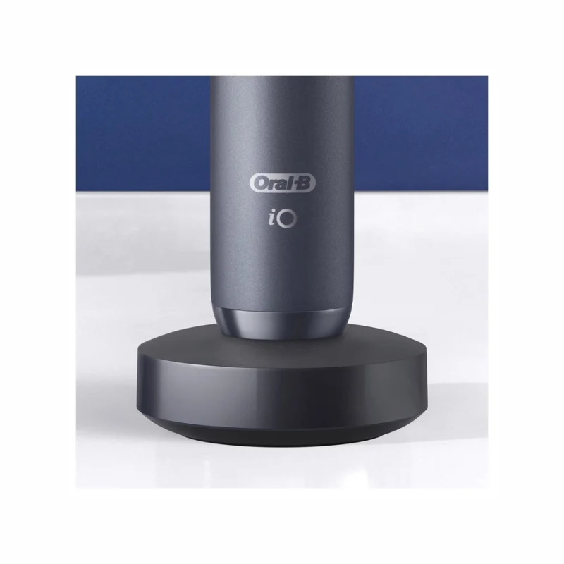 Oral-B Spazzolino Elettrico Ricaricabile iO 7S Nero, 2 Testine, 1 Custodia Da Viaggio, 1 Spazzolino