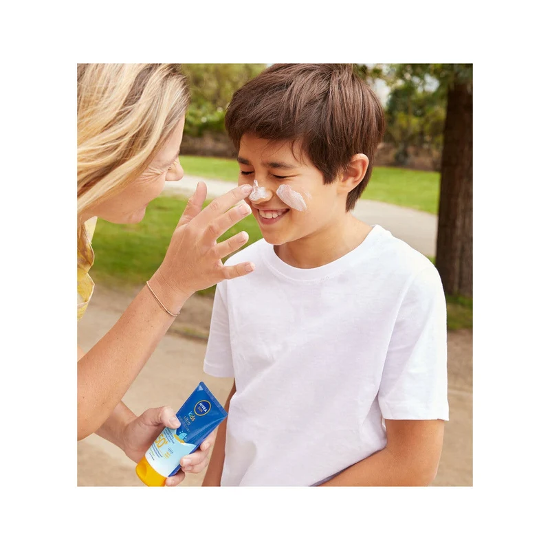 Nivea Sun Latte Solare Kids Ultra Protect & Play Fp50+ Crema Solare Bambini Waterproof 150ml