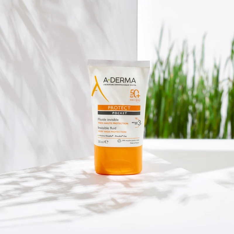 Aderma Protect Pocket Fluido Invisibile Solare Viso 30ml SPF50+